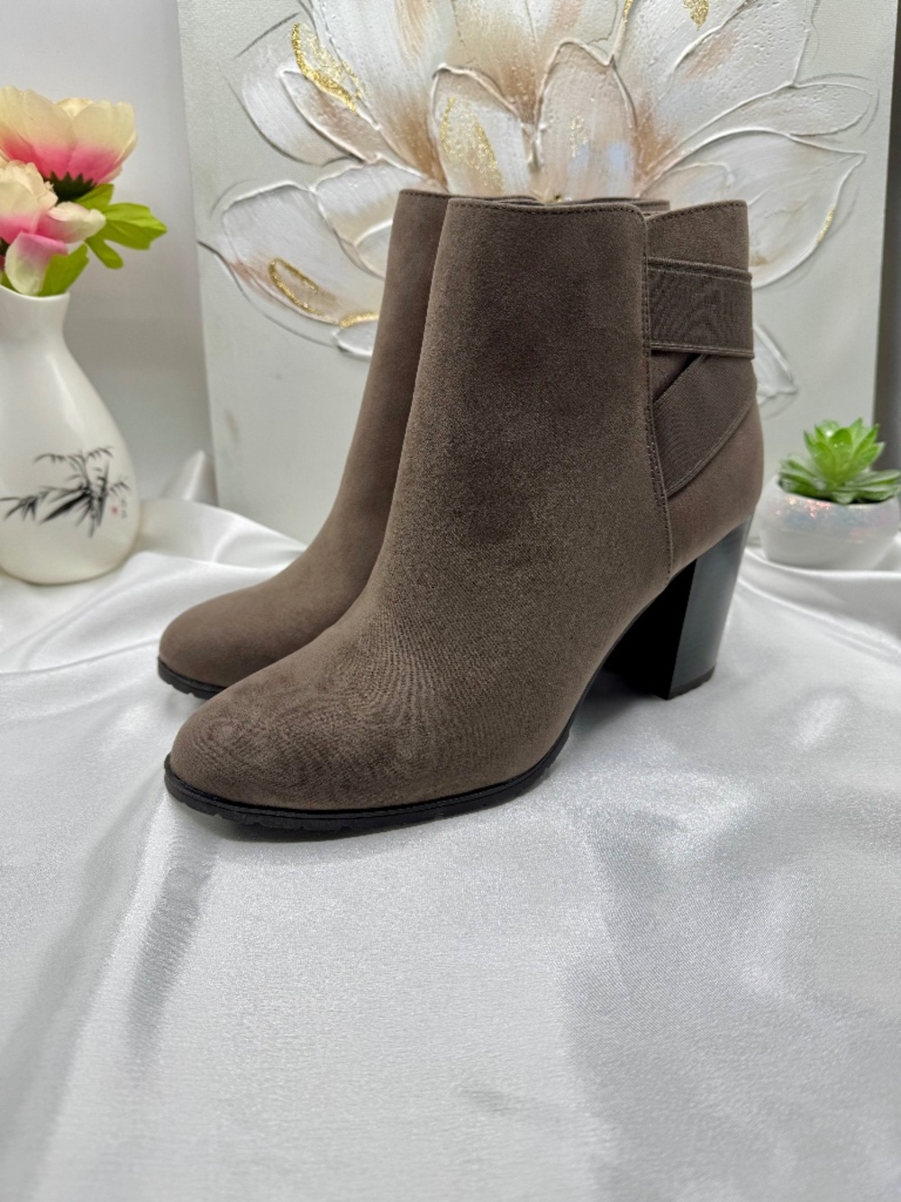 Brand New Women's Candyce Heeled Boots A new Day Size 10